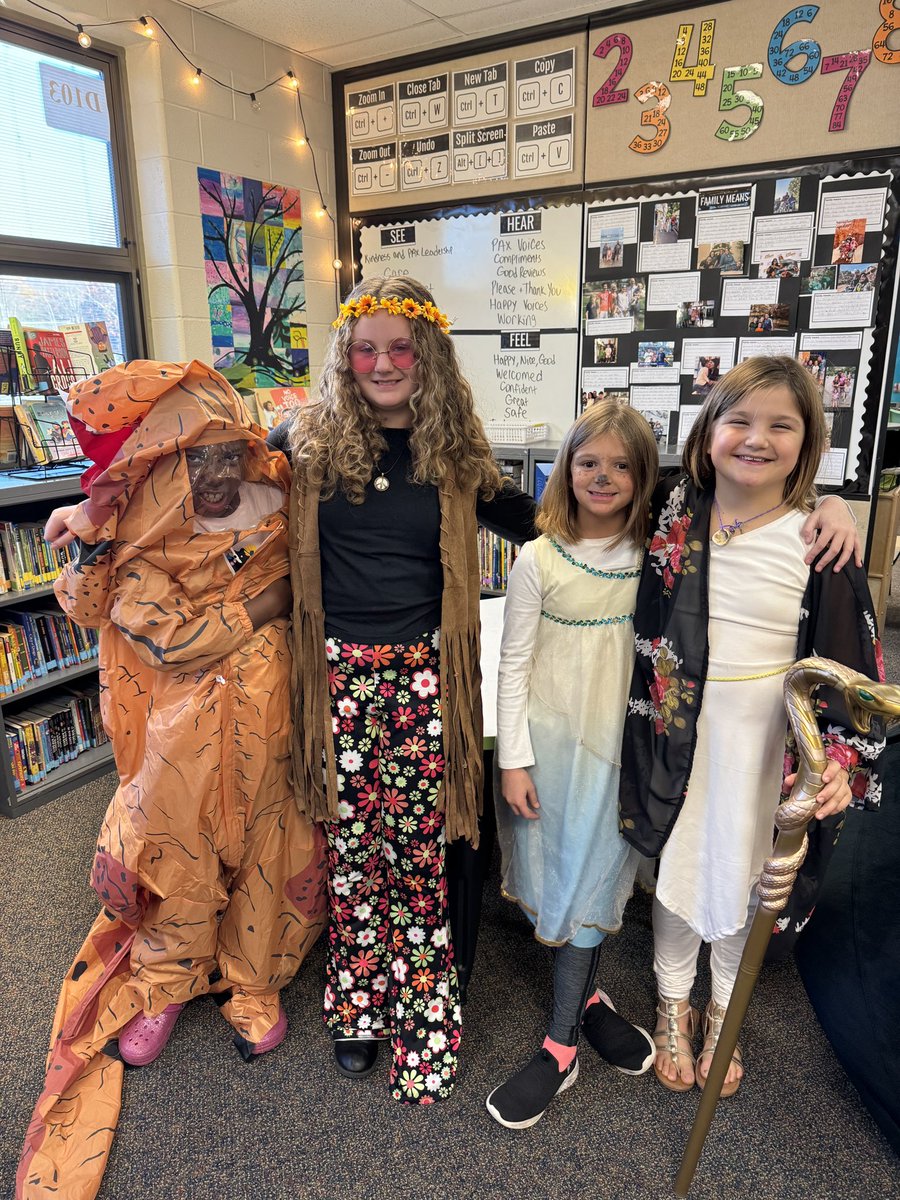 MrKyleCohen's tweet photo. Look at these costumes!🧡 https://t.co/VD3FM3CHVf