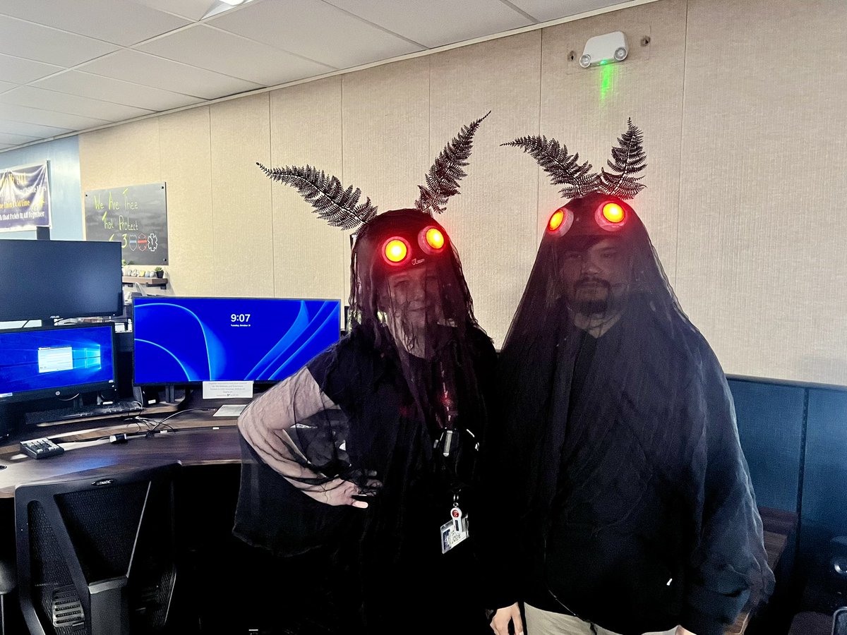 NorfolkOEM's tweet photo. 🎃🚨 Happy Halloween from our #Norfolk911 team! 👻 Wishing everyone a spooktacular and safe Halloween night. Don't be afraid to dial 9-1-1 if you need us – we're here to keep the ghouls and goblins at bay! 🕷️🕸️ #HalloweenSafety #TrickOrTreat #StaySafe https://t.co/ZybvyQIIRd