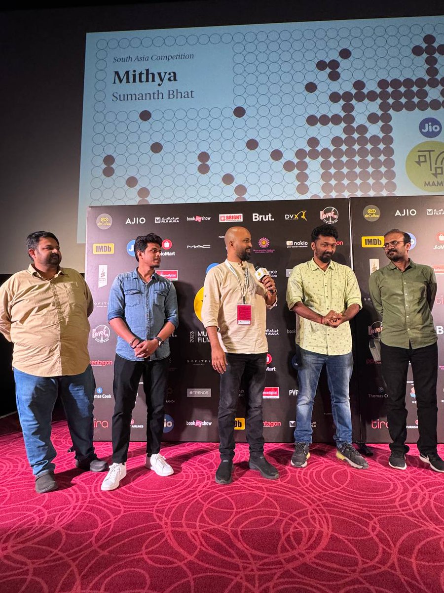 travel2films's tweet image. #mithya 2nd screening
#jiomamifilmfestival 

@MumbaiFilmFest @ParamvahStudios @rakshitshetty @deemelinda 
@anupamachopra @_PVRCinemas 
#sumanthbhat