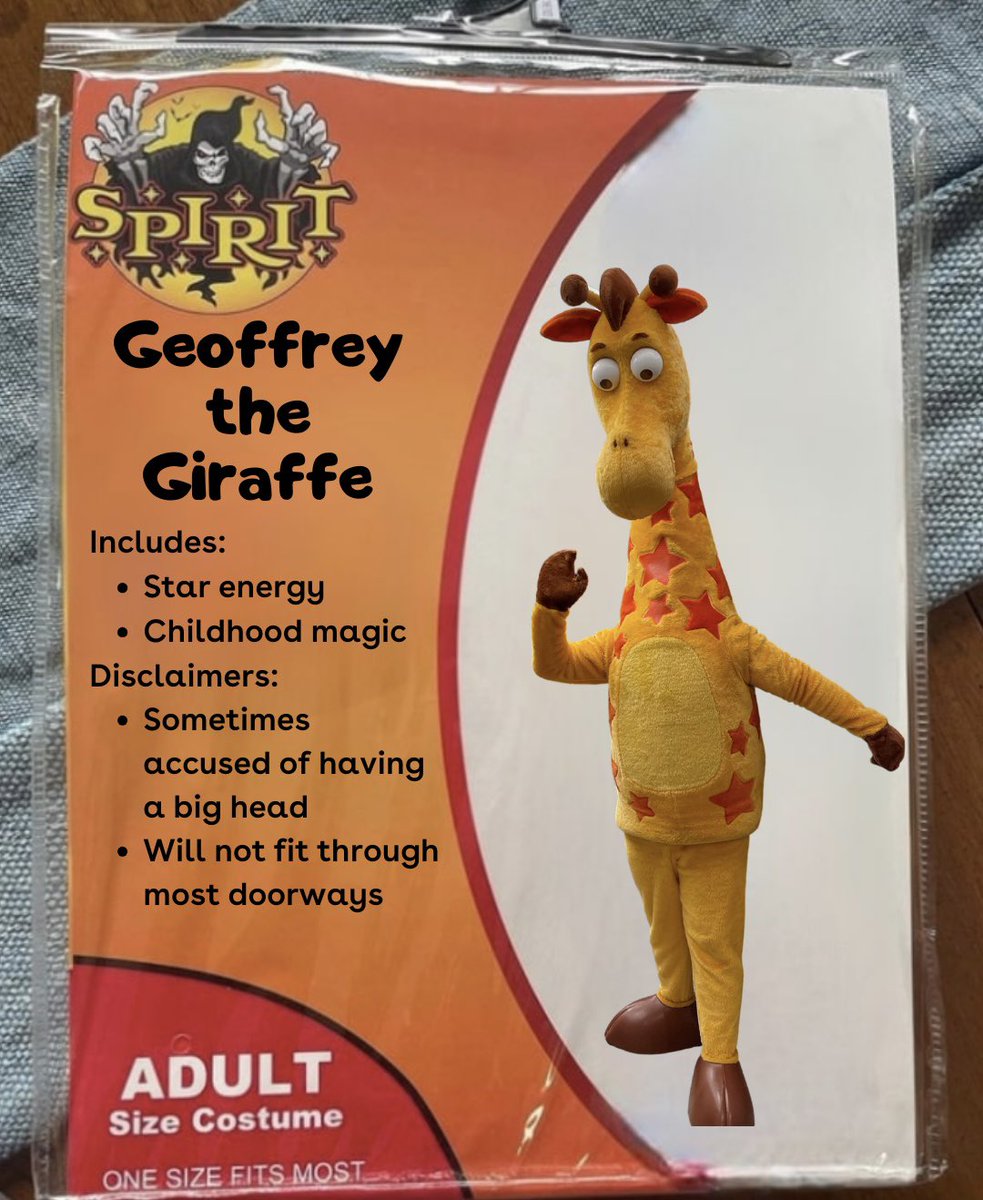 ToysRUs's tweet photo. Trick “R” Treat! Geoffrey’s wishing everyone a spooktacular #Halloween. 👻🎃✨🦇 #ToysRUs #SpiritHallowMeme https://t.co/5pKQ6F2wFE