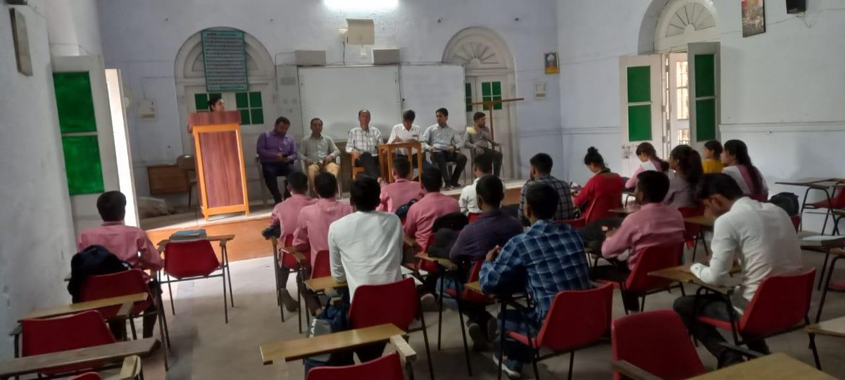 महारानी लाल कुँवरि स्नातकोत्तर महाविद्यालय tweet media