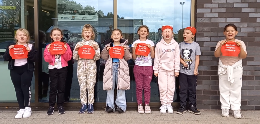 YourLiveWire's tweet photo. 🌊 Don't put a cap on swimming! 🌊

These young swimmers are helping to raise awareness of the @Swim_england campaign 'Don't Put a Cap on Swimming'.

https://t.co/hHRlTfj7by
🏊‍♂️🏊‍♀️ 🌟🏊‍♂️🏊‍♀️ 

#DontPutACapOnSwimming #SwimForLife #HealthyHabits https://t.co/Ri0FuaWFhU
