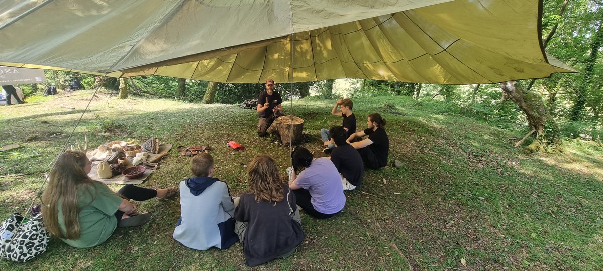 GowerCollegeSwa's tweet image. Cafodd ein dysgwyr #PeiriannegElectronig daith #lles gwych i Ancient Boar Survival &amp;amp; Bushcraft. Am uchafbwyntiau'r daith, edrychwch ar ein Reel Instagram a TikTok diweddaraf! 📲