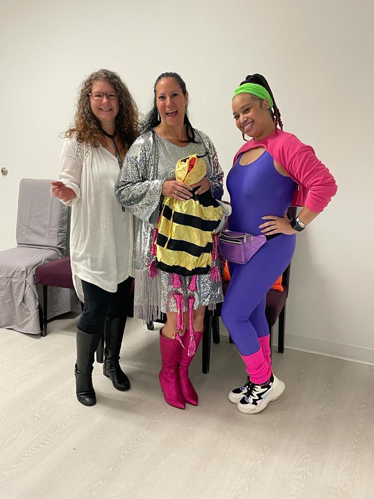 klein_ipt's tweet photo. Wishing everyone a spook-tacular Halloween from Klein Integrative Physical Therapy! May your day be full of treats and awesome costumes. 🦴🧡 #HappyHalloween #StayPainFree #TrickOrTreatYourself #manualtherapy #chronicillness #painrelief https://t.co/9z1zbokdNB