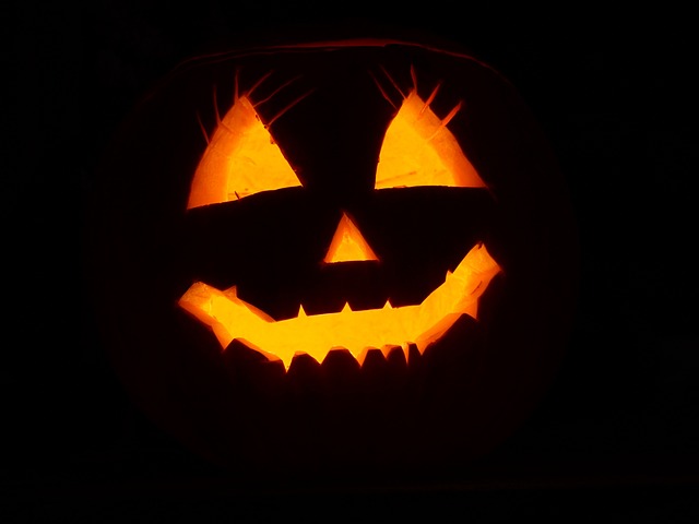 ThomasBatliner's tweet photo. Happy Halloween! 🎃👻 It's that spooky time of the year again when we embrace all things scary and indulge in delicious treats. Don't forget to carve some pumpkins and enjoy the eerie decorations. Wishing you a night full of tricks, treats, and lots of laughter!🕷️🕸️ https://t.co/pcetBdRRcR