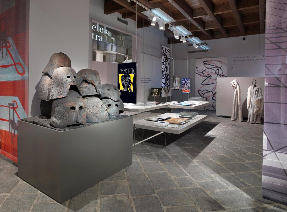 teatrosancarlo's tweet photo. Domani 1 novembre per il giorno di Tutti Santi apertura straordinaria del #Memus Museo e Archivio Storico del #TeatroSanCarlo vi aspettiamo dalle ore 10.00 alle ore 15.00 alla scoperta della documentazione sulla prestigiosa storia del San Carlo e molto altro. https://t.co/3qGdcvFqJf