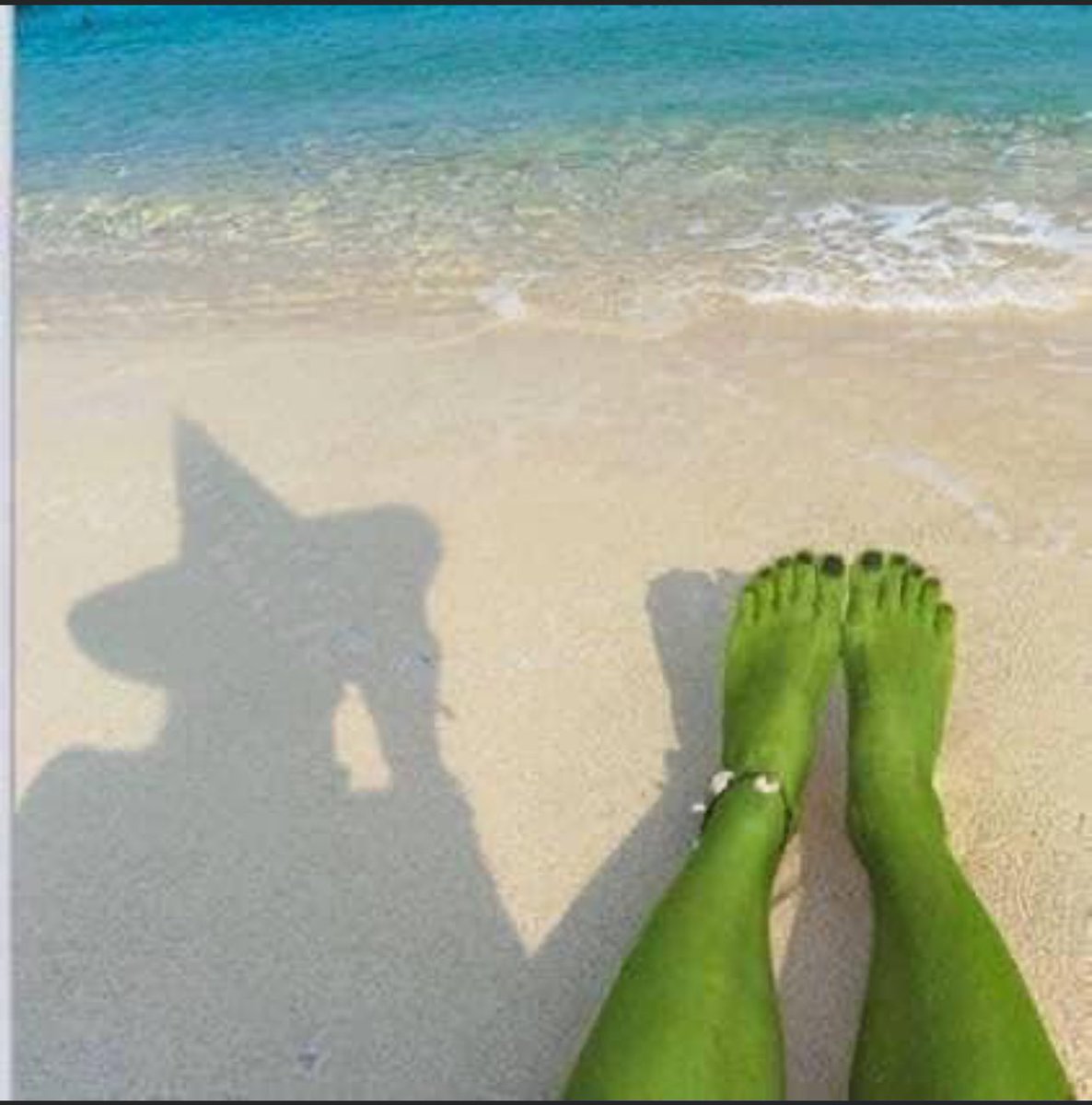 Even witches love the beach! Happy Halloween!👻