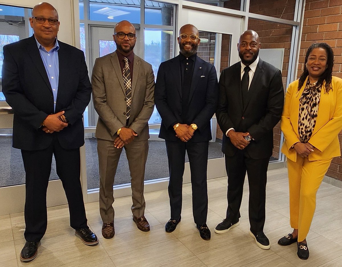 Robert Jackson (@rjmotivates) on Twitter photo Thank you <a href="/LezlieCarol/">Lezlie Carol Haney</a> and @Jacquelineherriott for hosting a great conference in Nova Scotia. You guys did a phenomenal job! Great to see my speaker colleagues <a href="/PrincipalKafele/">Principal Kafele</a> <a href="/DonyallD/">Donyall D. Dickey Ed.D.</a> <a href="/DrMarcusJackson/">Marcus Jackson Ed.D.</a> <a href="/kimberlymccloud/">Kimberly McCloud</a> Thank you <a href="/LezlieCarol/">Lezlie Carol Haney</a> and @Jacquelineherriott for hosting a great conference in Nova Scotia. You guys did a phenomenal job! Great to see my speaker colleagues <a href="/PrincipalKafele/">Principal Kafele</a> <a href="/DonyallD/">Donyall D. Dickey Ed.D.</a> <a href="/DrMarcusJackson/">Marcus Jackson Ed.D.</a> <a href="/kimberlymccloud/">Kimberly McCloud</a>