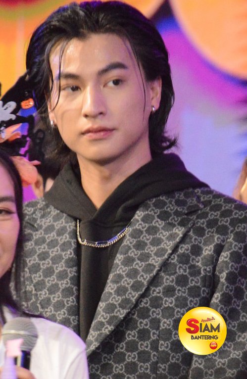 siambanterng1's tweet photo. #กลัฟคณาวุฒิ ร่วมอวยพร  Nineentertain Birthday 21st Anniversary ณ พาร์คพารากอน  🎂❤
#9ENTBD21ST 
#9ENTERTAIN 
#ไนน์เอ็นเตอร์เทน 
#GulfKanawut
#สยามบันเทิง https://t.co/q0RyeR9B4L