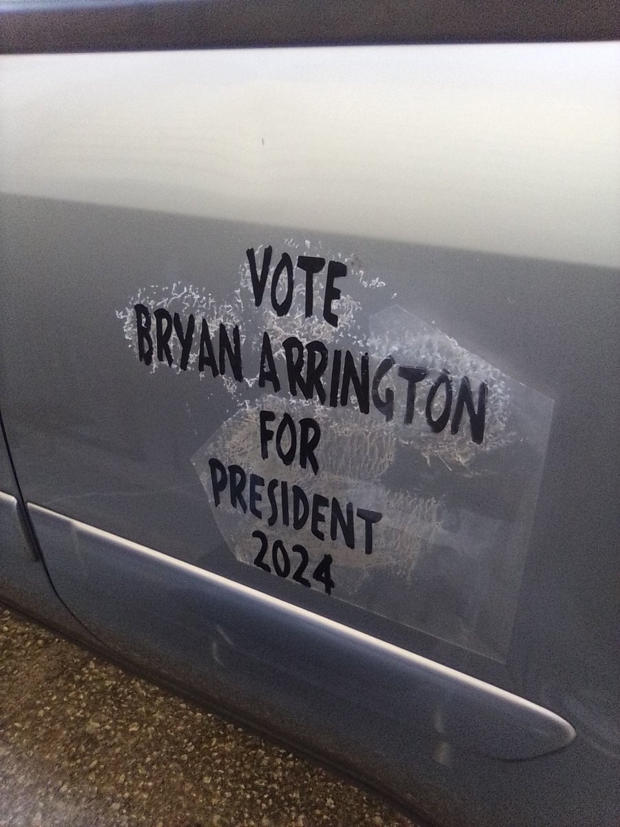 CandidateBLA's tweet photo. How is this sensitive content https://t.co/CbzDMS8JPW