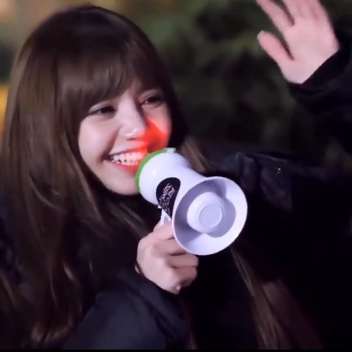 super_manoban's tweet photo. #LISA my cute little baby 🤍

https://t.co/T7WaI5KHDD