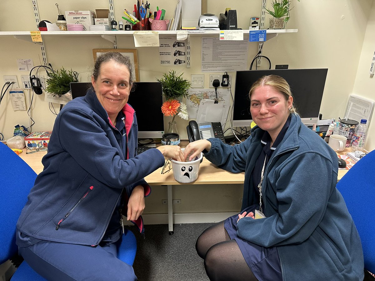 Halloween treats for our lovely <a href="/MajorTraumaMRI/">Major Trauma Centre - Manchester Royal Infirmary</a> and <a href="/RMCHosp/">RMCHosp</a> colleagues 🧡🎃👻 <a href="/mtsp_mft/">MTSP_MFT</a> <a href="/MTSP_Service/">MTSP</a>