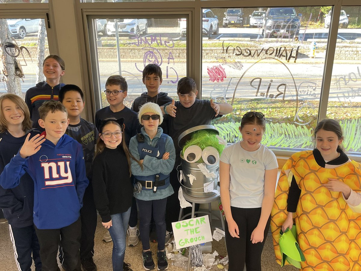 To relive the magic of Halloween through the eyes of a middle schooler every year is truly the most fun thing a teacher could ask for! Our advisory did a great job of turning a trash can and googly eyes in Oscar the Grouch 🗑️👀 Happy Halloween! 🎃👻 @SevenBridgesMS #WeAre7B