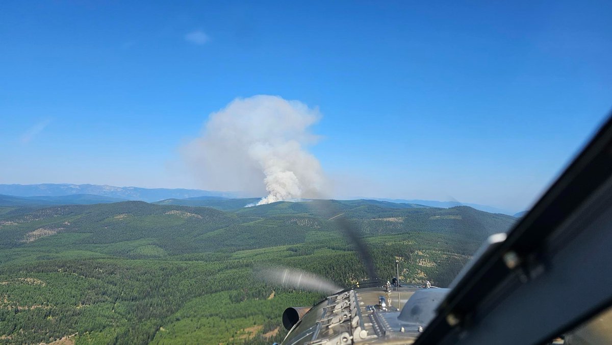 DauntlessAir's tweet photo. Photos from this year’s #wildfireseason in Coeur d'Alene, #Idaho.

As a Fire Boss operator, we work in close coordination with helicopters, fixed wing tankers and ground crews to keep communities safe from wildfire destruction. #aerialfire #aviationdaily https://t.co/r2mP3d5K1q