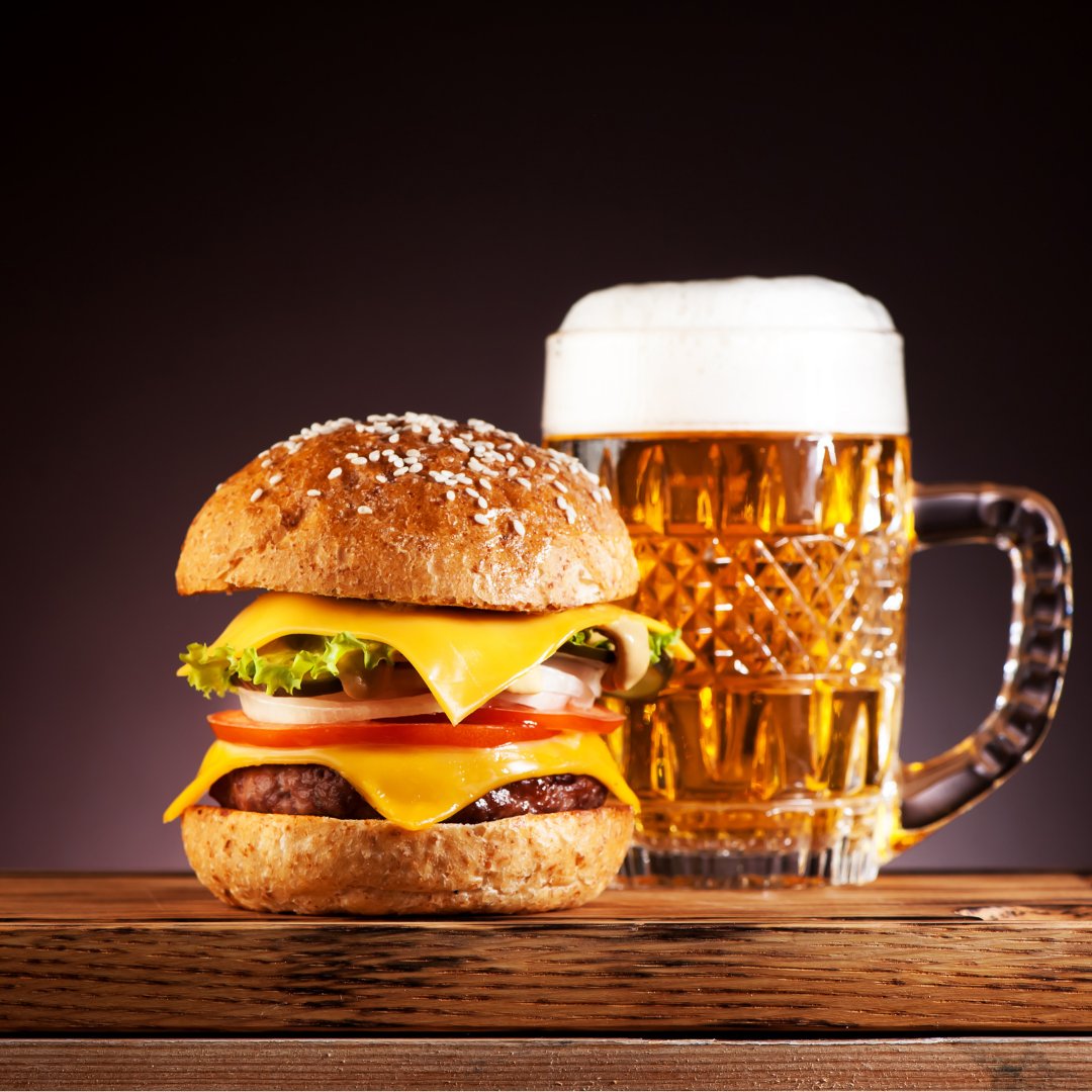 endocrinorosero's tweet photo. La dieta alta en azúcares añadidos y harinas refinadas + Alcohol, son una combinación letal para tu Hígado ☠️☠️

Si tienes Hígado graso y ademas consumes 30 gr de alcohol al día (2 cervezas). 

El riesgo de progresión a cirrosis aumenta exponencialmente.😱

Ref. 

A multisociety Delphi consensus statement on new fatty liver disease nomenclature. Hepatology ():10.1097/HEP.0000000000000520, June 24, 2023.