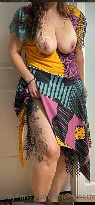 Little Sweet Feet’s pics and videos