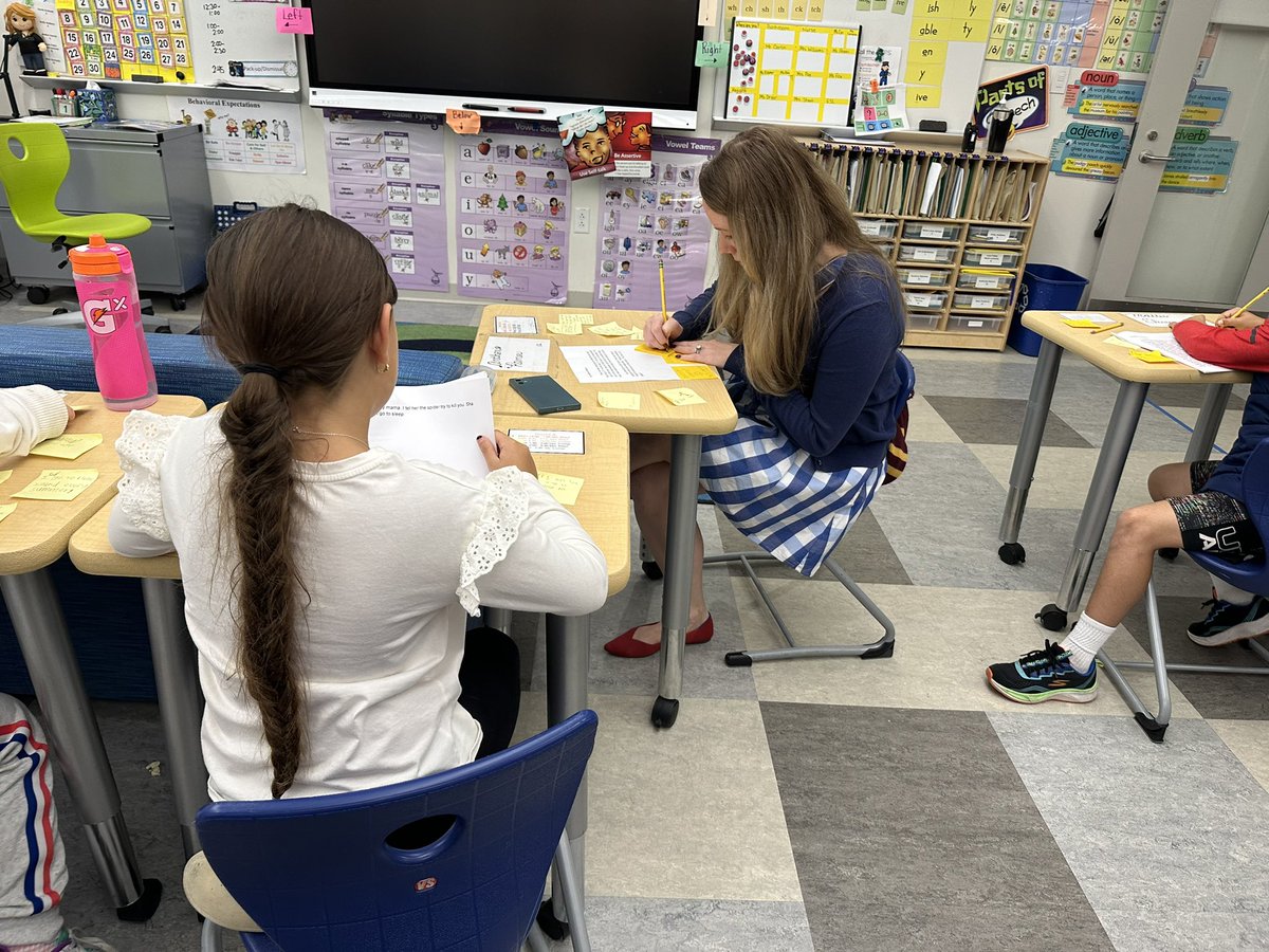 GPS New Lebanon’s <a href="/NewLebAP/">Lindsey Eisenstein</a>  and #DrDanRusso joining in the writing celebration in grade 3! #goBobcats