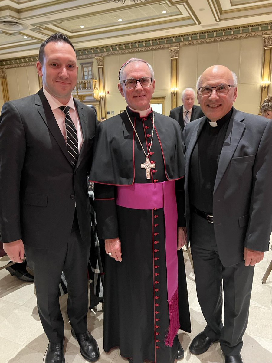 assumption_u's tweet image. Congratulations to Bishop Fabbro and Fr. Denis Grecco on a successful Bishop&apos;s Dinner in support of our sister institution, St. Peter&apos;s Seminary. Assumption University was pleased to host our friends from @StClairCollege @DOL_ca
