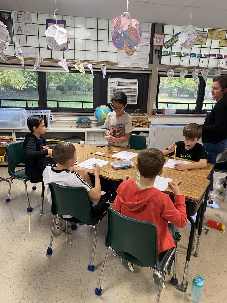 BaySchoolsOH's tweet image. Westerly&apos;s fourth-grade &quot;Team Awesome&quot; had their Chocula Count activity last Friday, estimating. counting and graphing pieces of Count Chocula Halloween cereal. Spooktacular! #HalloweenMath #MathIsFun #MathIsNotScary