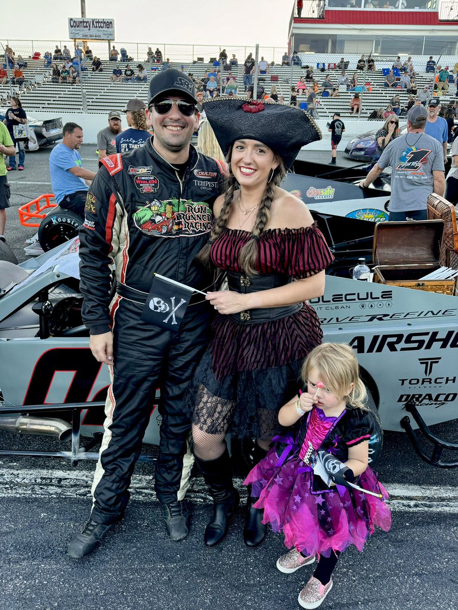 therepave's tweet image. Happy Halloween from #ShortTrackLife &amp;amp; @joeycoulter. 

Arrr, there are some pirates 🏴‍☠️ with the @SMARTMods_.