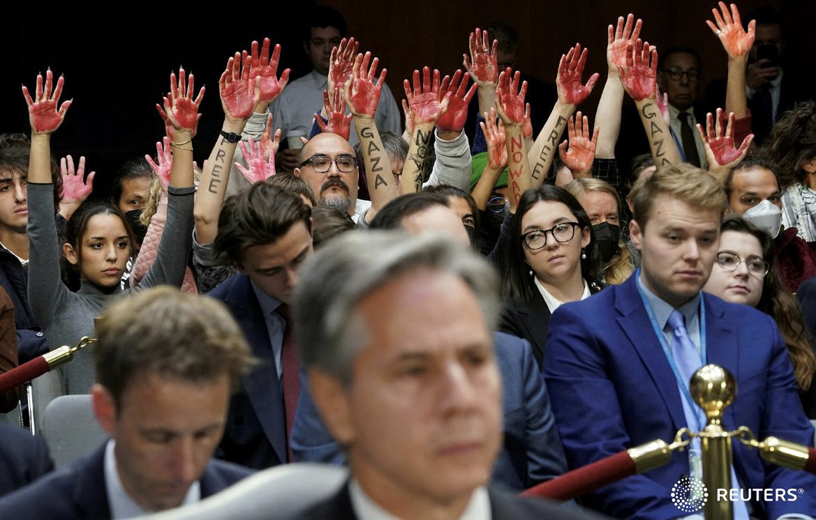 Tarihi bir fotoğraf

Senato’da İsrail için 14 milyar $ isteyen ABD Dışişleri Bakanı Blinken ve kana bulanmış eller