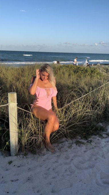 Those ocean waves! https://t.co/1FXwP2GcgB