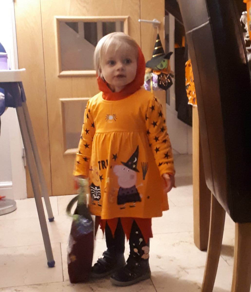 Sure how could you deny Carla a treat??? 😂 #Halloween #OnThisDay 2018 #Conor #Darragh #Carla 🥰🥰🥰