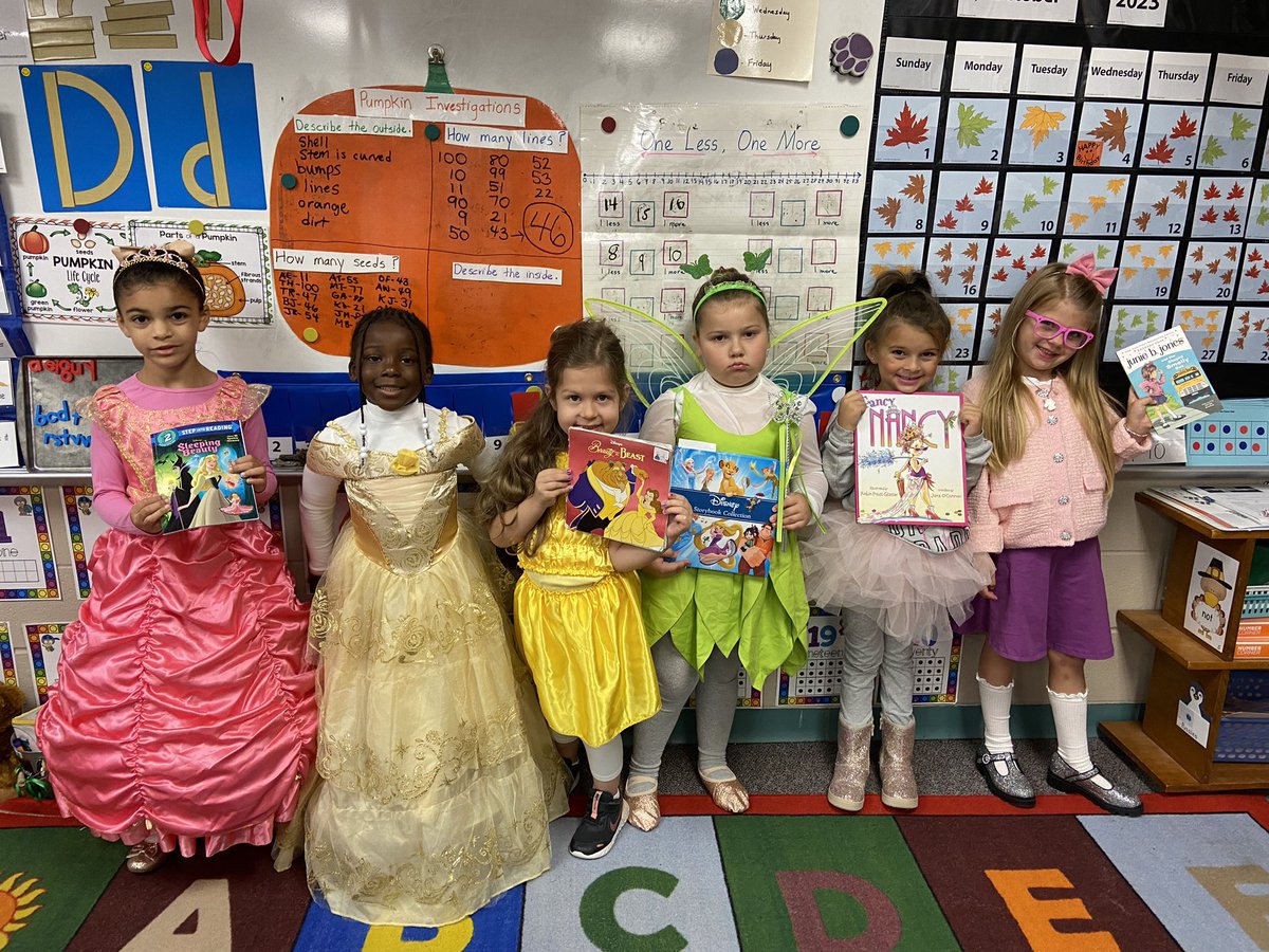 StaceyClancyMBE's tweet photo. Storybook Character Dress-up Day!! Happy Halloween!!! @HumbleISD_MBE #mbeisfamily #nextkidup https://t.co/8Zqgv28U7s