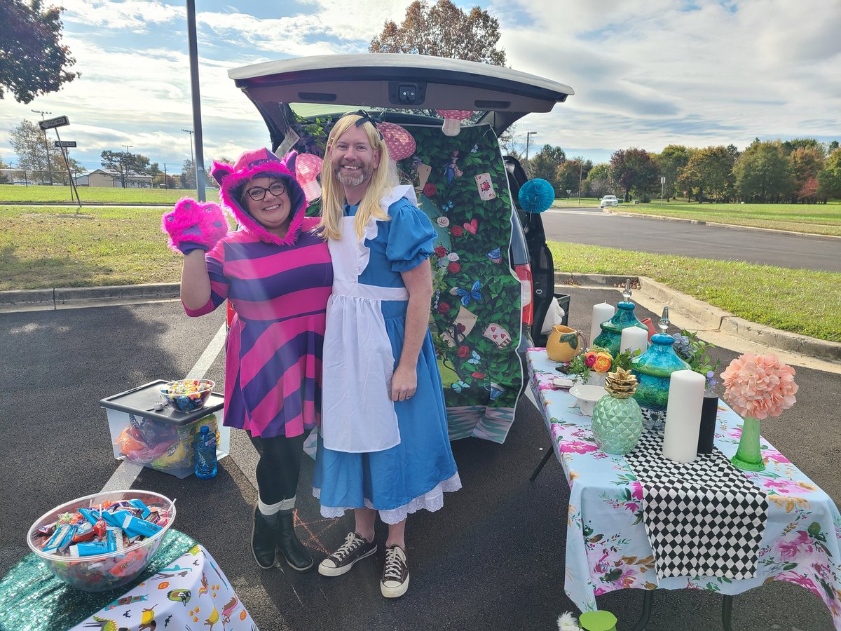 Our Sunset community coming out to support out trunk or treat today!  #belonggrowsucceed #aacpsawesome