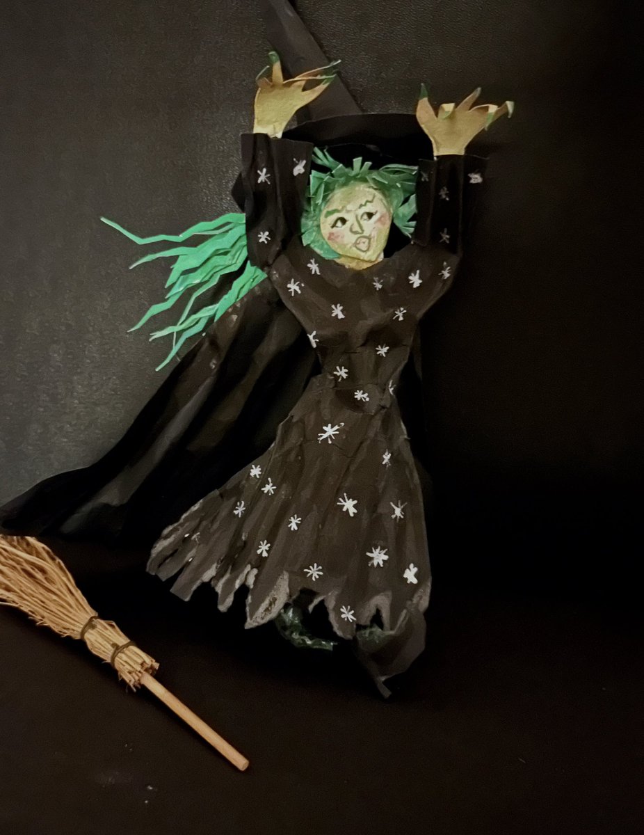 theadora_dot's tweet photo. I do hope everyone’s ready out there?

#Halloween #witches #witch #broomstick #illustration #spooky #illustrator #papercraft #art #paper #paperpuppets #kidlitart https://t.co/gfPBIUTRvE