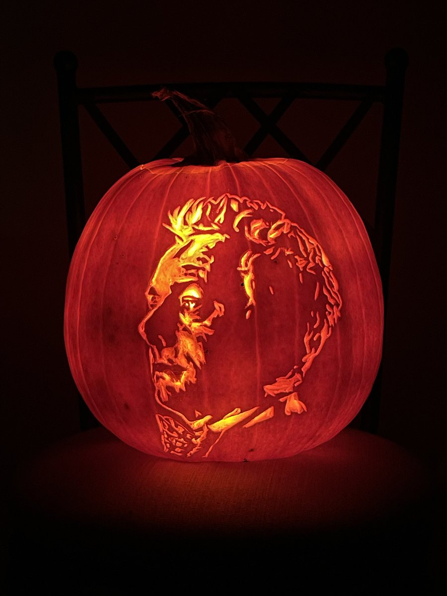 Happy Halloween! 🎃😇 

#GoodOmens #GoodOmens2 #Aziraphale #michaelsheen <a href="/michaelsheen/">michael sheen 💙</a> <a href="/GoodOmensPrime/">Good Omens</a> <a href="/neilhimself/">Neil Gaiman</a>