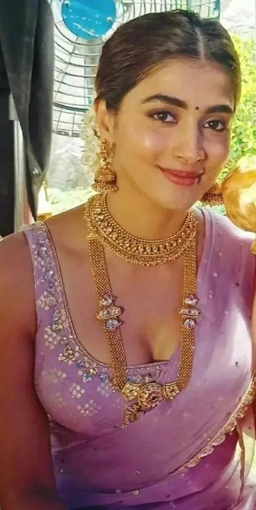 F9xlLlqWMAAIMQr?format=jpg&name=medium