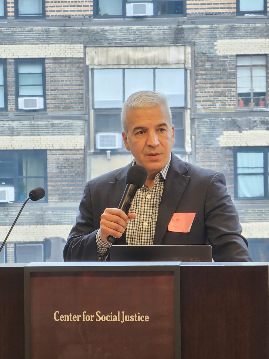 aidforaidsintl's tweet photo. 🇪🇸Ayer, el presidente de @aidforaidsintl, @Aguais, estuvo en el 7ma Cumbre Anual Sobre Salud de Hombres Gay, Bisexuales Y Trans Latinos en la ciudad de Nueva York, organizada por @LatinoCommAIDS (1/3) https://t.co/4gpbDNhs12