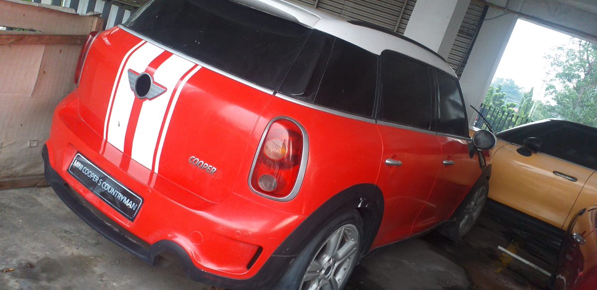 MasMasBiassaa's tweet photo. DIJUAL BORONGAN/ECERAN

Morris Mini Cooper ex Display Dealer

Diecer per unit 9 Juta!
3 Unit Langsung, 20 Juta!!! https://t.co/k8Ul8OQOjr