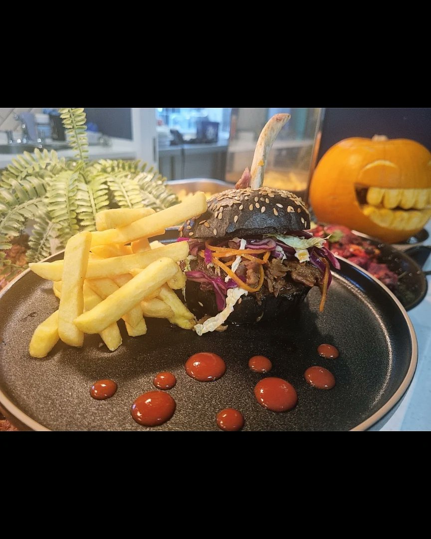 Devon_Wright tweet media