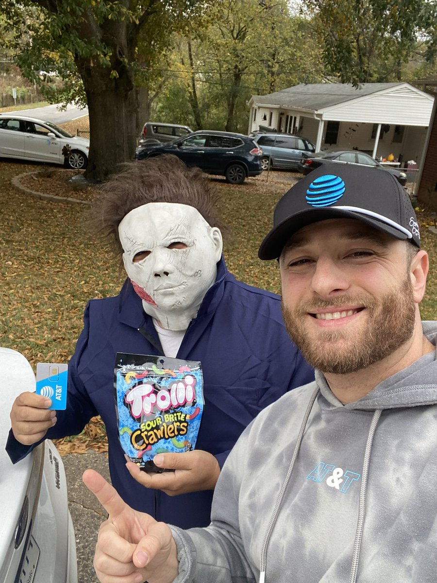 Relentless Warriors (@relentwarriors) on Twitter photo Never know who you will meet on the streets! <a href="/BruttoMichael/">michael brutto</a> <a href="/theriddler704/">Stephanie Riddle</a> @IHXNortheast Never know who you will meet on the streets! <a href="/BruttoMichael/">michael brutto</a> <a href="/theriddler704/">Stephanie Riddle</a> @IHXNortheast