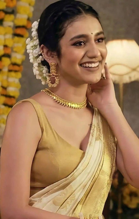 F9xo9hfWwAAnoPJ?format=jpg&name=900x900