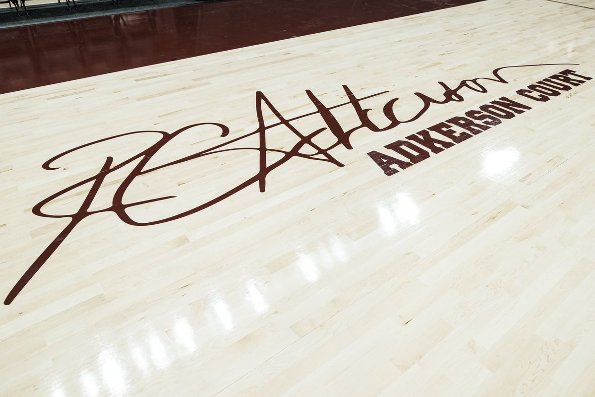 HailState's tweet image. Sneak peak at the newly-renovated Hump 🤩

A special thank you to Richard Adkerson for his lead gift on the project! 

#HailState🐶