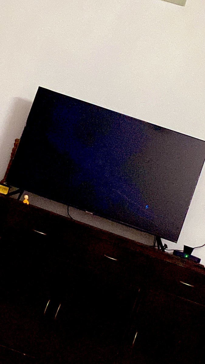 What’s with the #darkness on screen on #OTT !! #blackscreen what and how to #watch ??!! That is not switched off !! A series is playing ! #movies #Webseries #indianott #Netflix #prime #kaalapani @sameersaxena1 @PoshamPa_P 🙄🙄🙄