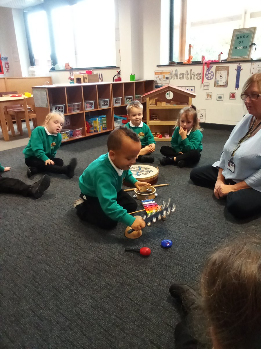gcpfs1's tweet image. Today we retold the story of Sparks in the Sky using picture sequencing cards. The children then used the instruments to make the sounds they thought the fireworks would make. @PrimaryGreat #gcpliteracy