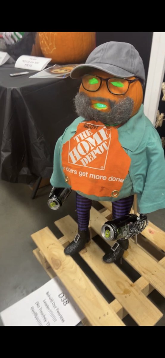 We had a pumpkin contest at classy Copperfield supporting Cam week . We had so many amazing pumpkins but the frieght team beat us all fair and square with their pumpkin as their night cxm Geoff .. great job and thanks for supporting the front end