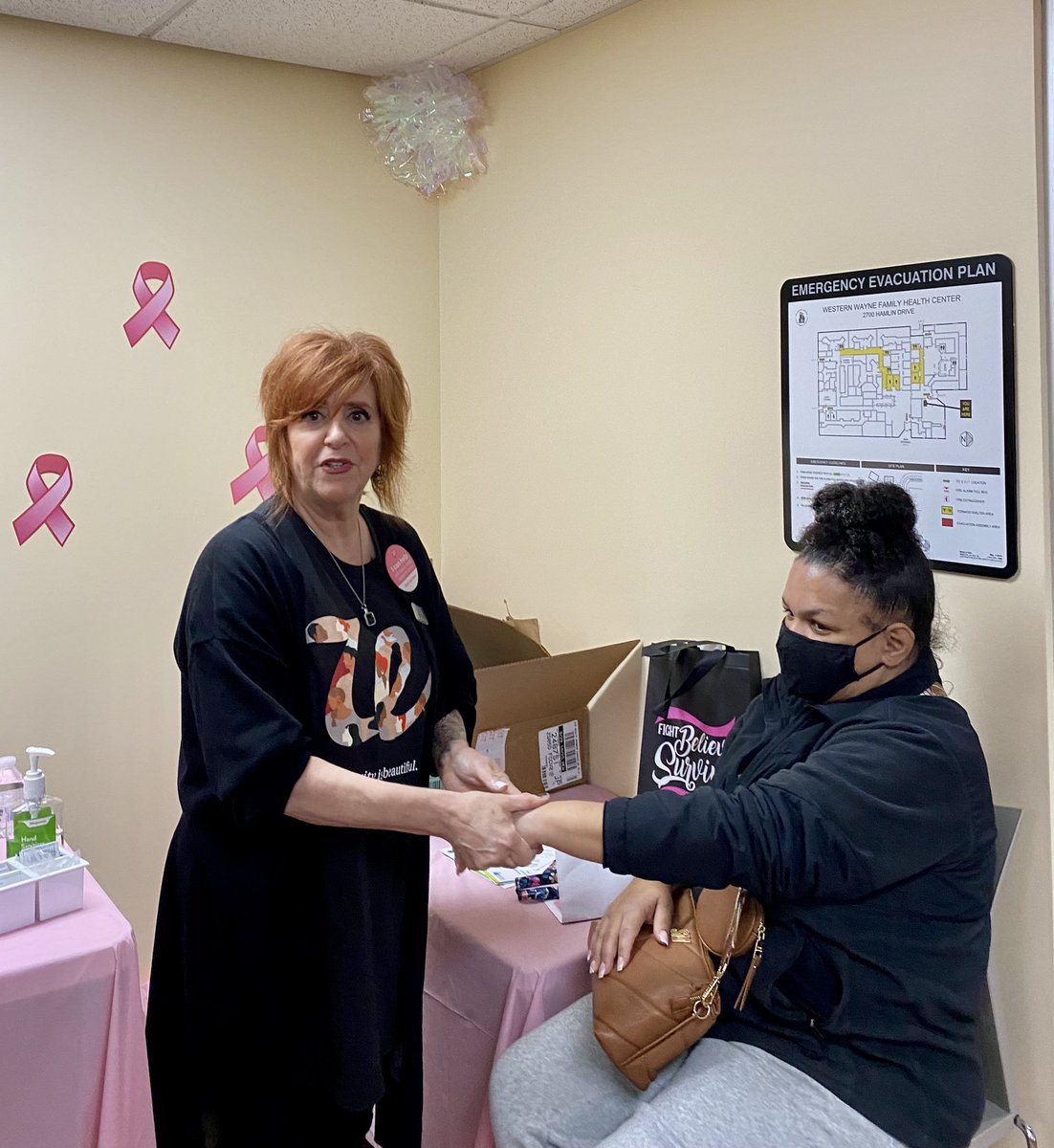 Nina and Dee, Beauty Advisors from @walgreens  made our Women’s Health Day guests have a special time. We all appreciated the skin care tips and product demos! #walgreensbeautyadvisors