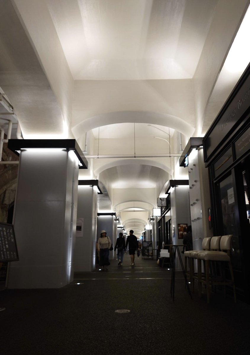 日比谷オクロジ、八戸農園ソフトクリームの試食イベント。南部せんべいと、あれこれトッピング。#はちのへポケット #ご当地ソフト  #ソフ活 #ソフトクリーム #VISITはちのへ #はちのへ農園マルシェ #はちのへ農園ソフトクリーム  #農園ソフトクリーム   #八戸都市圏交流プラザ8base #日比谷OKUROJI