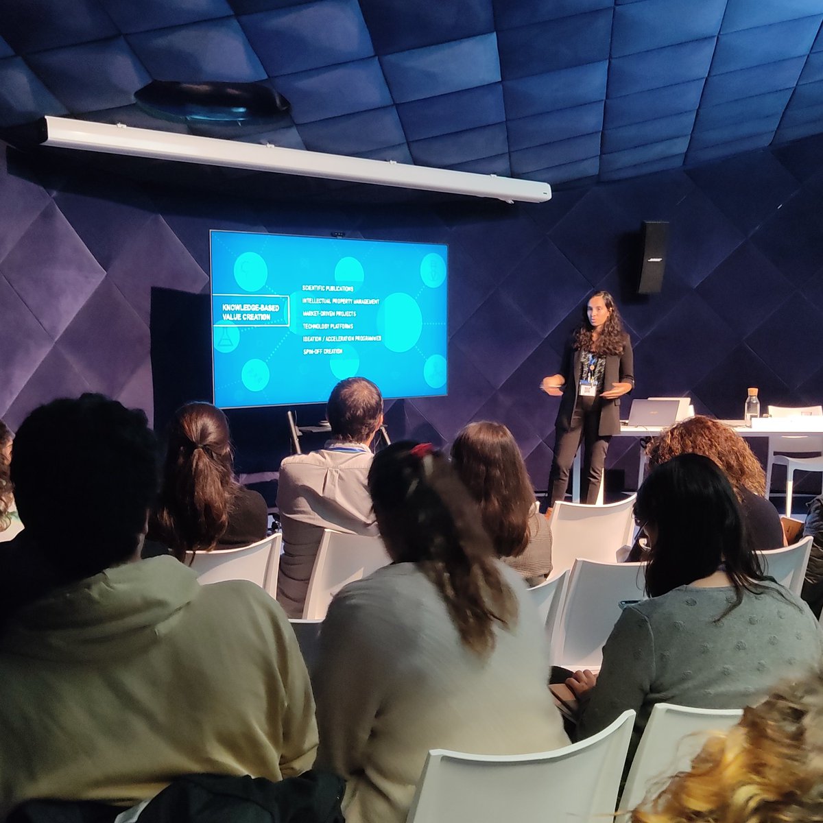 grinnaqua_eu's tweet photo. โ Break time's over! We're back for the afternoon session of the IP course! Starting with the insights from @AnaCCavadas on @CiimarUp's IP management strategy. Let's dive in! ๐ก๐
#IPCourse #IPR https://t.co/11lBkVJU8i