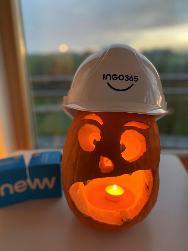 NewVisionERP's tweet photo. 🎃👻 Happy Halloween! 🌕🦇
 
Das #teamnewvision wünscht euch allen einen schaurig-schönen Abend voller Spaß und Grusel. Ob Dracula, die Mumie, Frankenstein oder der Unsichtbare - mögen eure Kostüme die besten sein! 🕷️🕸️
 
#Halloween #TrickorTreat #Gruselnächte #Kostüme https://t.co/azgMrsTJvB