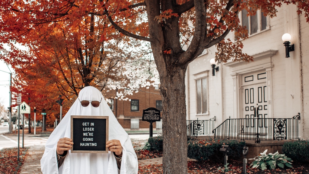 POV: It’s 1985, and you’ve given ZERO consideration to a costume so you cut holes in your mother’s linens to raise hell in town with your cronies on Halloween night. 🤘👻⁠
⁠
⁠
-----⁠
⁠
#Halloween #ScaryGood #WickedFun #LancasterNY #BuffaloNY #SpookySeason #TrickOrTreaT