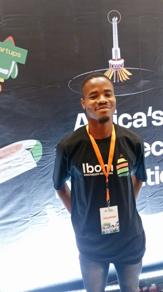 JoshuaUdo10's tweet photo. Africa's New Tech Destination can only be achieved in #AkwaIbom
#AkwaIbomTechWeek
#PeacefulDestination
#TechnicalWriter https://t.co/izxR0zvfK9
