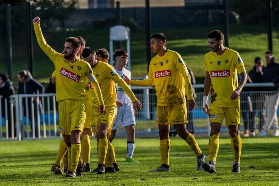 StadePontivyen's tweet photo. 𝑪𝑶𝑼𝑷𝑬 𝑫𝑬 𝑭𝑹𝑨𝑵𝑪𝑬 🖤🏆💛

« 𝑳𝒂 𝒄𝒐𝒖𝒑𝒆 𝒄’𝒆𝒔𝒕 𝒖𝒏 𝒆́𝒕𝒂𝒕 𝒅’𝒆𝒔𝒑𝒓𝒊𝒕 »

𝙉𝙤𝙨 𝙉𝙤𝙞𝙧 𝙚𝙩 𝙊𝙧 𝙤𝙣𝙩 𝙩𝙤𝙪𝙨 𝙡𝙚 𝙢𝙚̂𝙢𝙚 𝙤𝙗𝙟𝙚𝙘𝙩𝙞𝙛! 𝑳𝑨 𝑸𝑼𝑨𝑳𝑰𝑭𝑰𝑪𝑨𝑻𝑰𝑶𝑵 !🖤💛

©️ 𝘾𝙧𝙚́𝙙𝙞𝙩 𝙥𝙝𝙤𝙩𝙤: Franck Perrin photographe https://t.co/VdLaBHVIy8