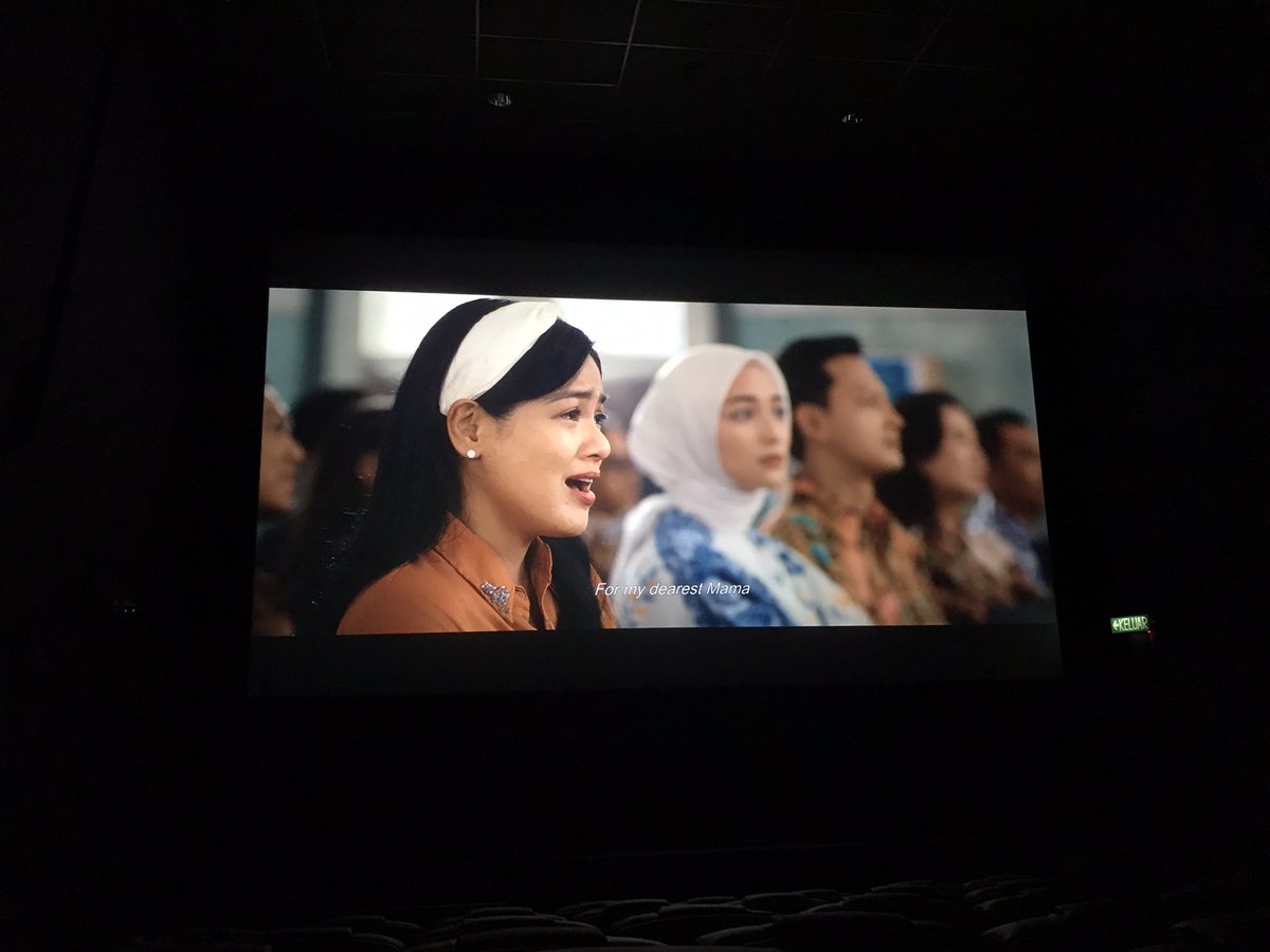 “Hanya sebuah lagu sederhana…lagu cinta ku untuk mama” 

Air Mata Di Ujung Sajadah