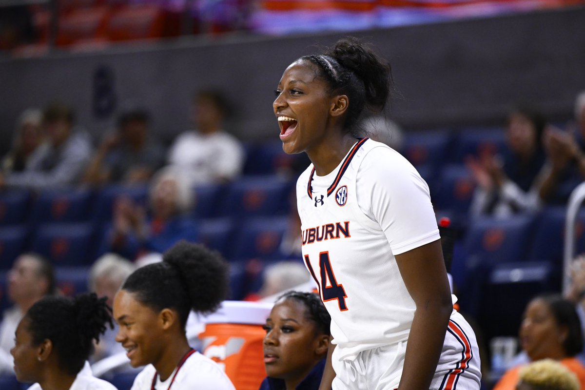 AuburnWBB's tweet photo. Last night was fun. Let’s do it again Thursday 🫡

#WarEagle https://t.co/FoytVgJli0